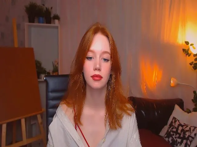 Live sex webcam photo for CarolineArt #273349448