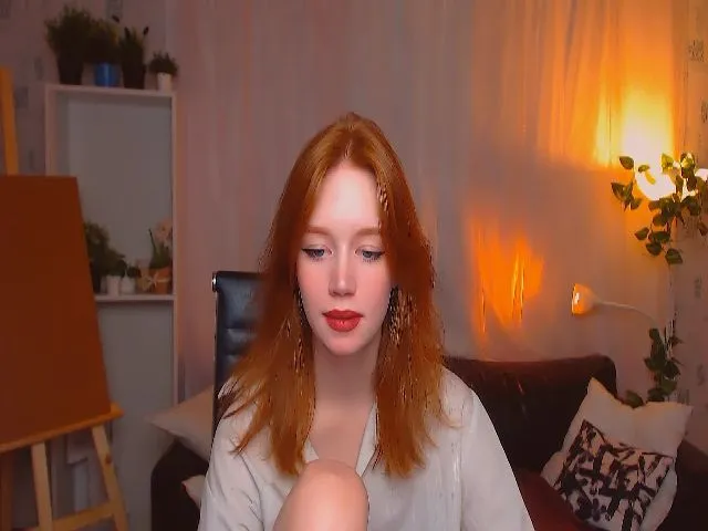 Live sex webcam photo for CarolineArt #273349807