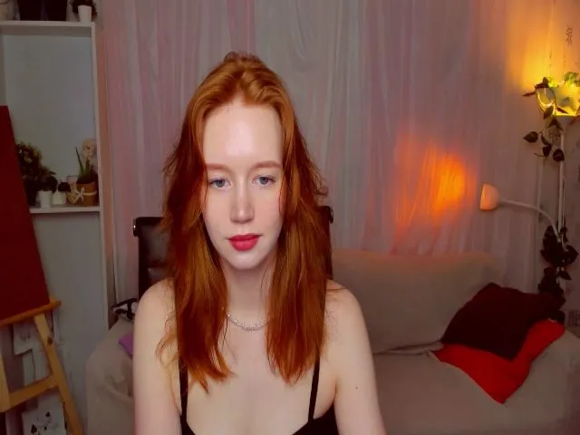 Live sex webcam photo for CarolineArt #273815590