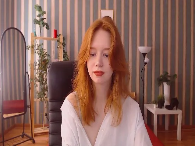 Live sex webcam photo for CarolineArt #273822912