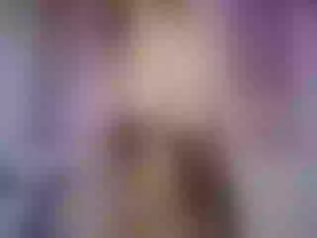 Live sex webcam photo for Caroline_23_x #271815987