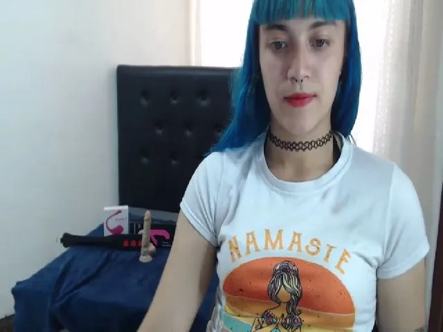 Live sex webcam photo for Carolinforbes #271957881