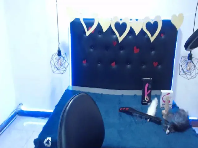 Live sex webcam photo for Carolinforbes #272423553