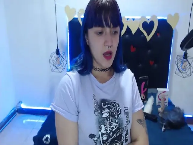 Live sex webcam photo for Carolinforbes #272423859