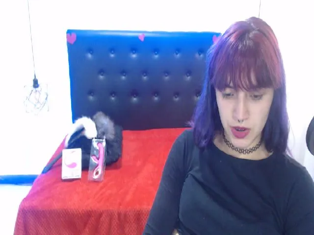 Live sex webcam photo for Carolinforbes #272607936