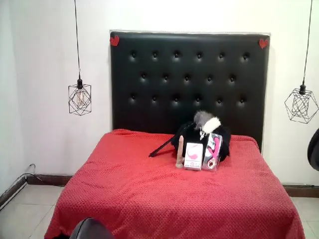 Live sex webcam photo for Carolinforbes #272755923