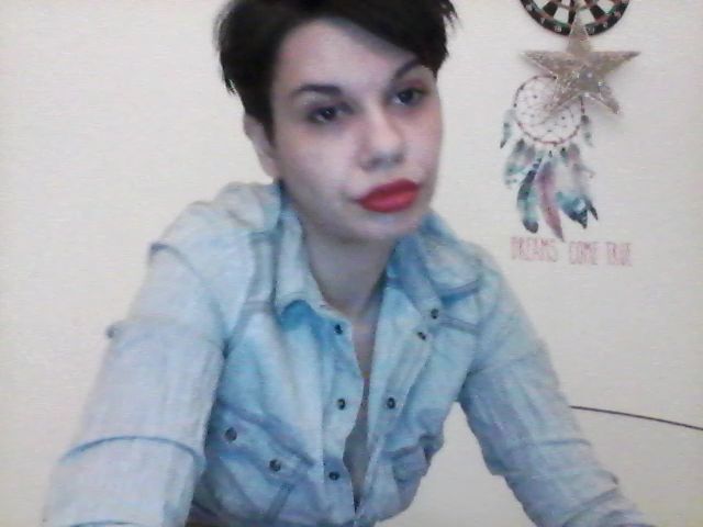 Live sex webcam photo for Carolinschi #272832796