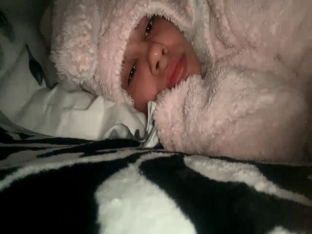 Live sex webcam photo for Carolinschi #272893982