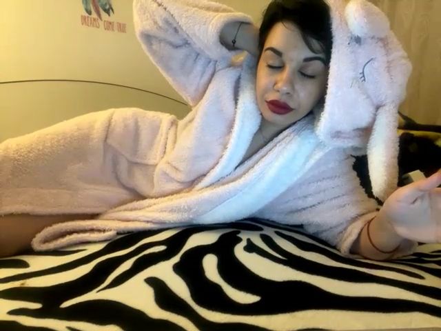 Live sex webcam photo for Carolinschi #272918599