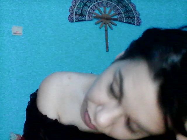 Live sex webcam photo for Carolinschi #273537204