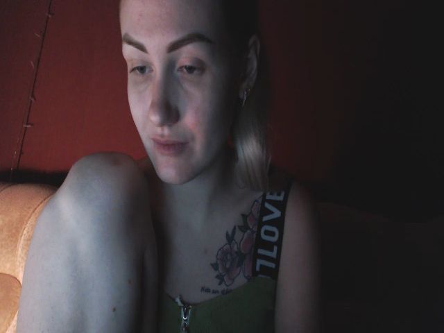 Live sex webcam photo for Cartier_ #272994386