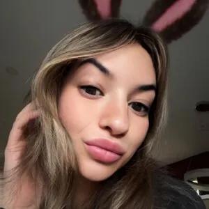 Live sex webcam photo for CashleyBanks #290640161
