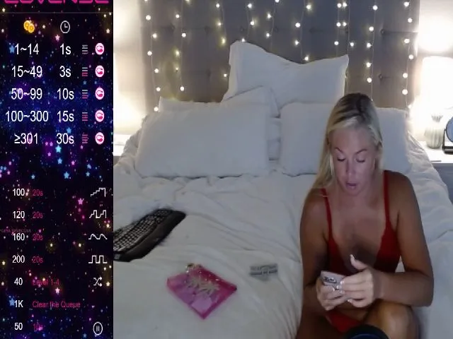 Live sex webcam photo for CassieCarson #273261585