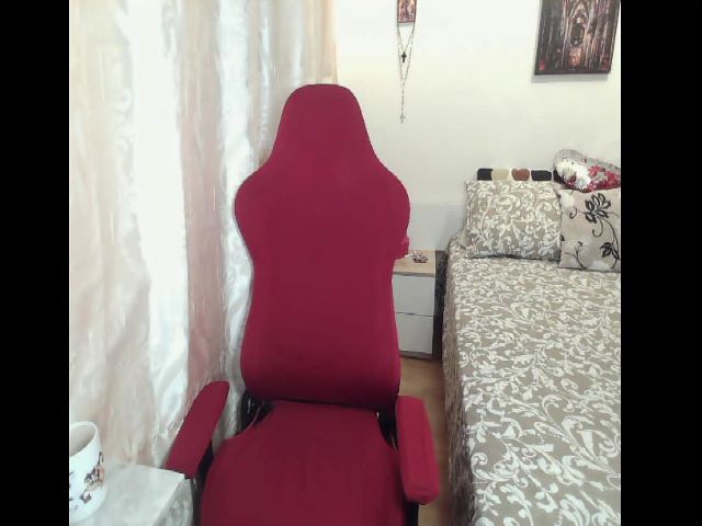 Live sex webcam photo for Cataleya88 #272958855