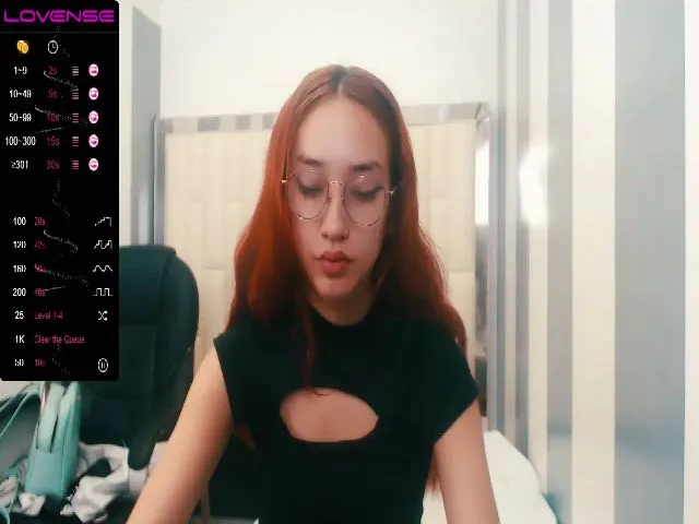 Live sex webcam photo for CatalinaGiral #271711091