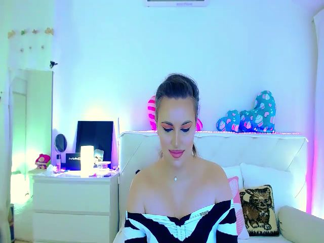 Live sex webcam photo for CatyCatwalk #272600263