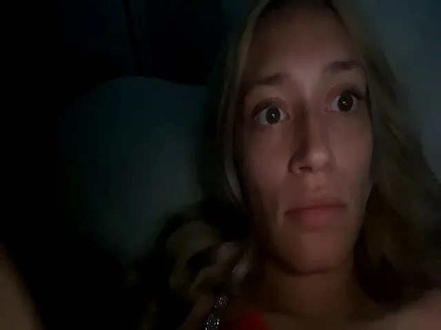 Live sex webcam photo for CescaAmor #272923283