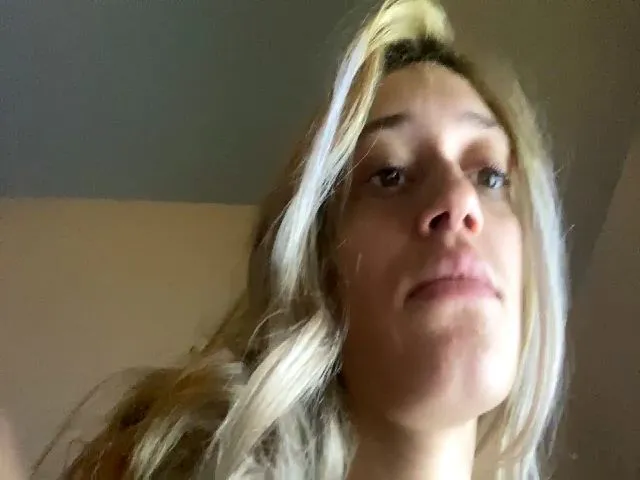 Live sex webcam photo for CescaAmor #272929227