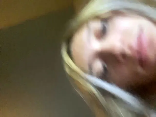 Live sex webcam photo for CescaAmor #272930562