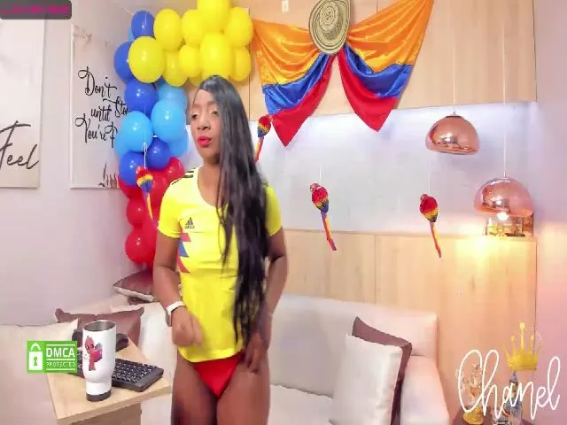 Live sex webcam photo for Chaneladams_ #274115977