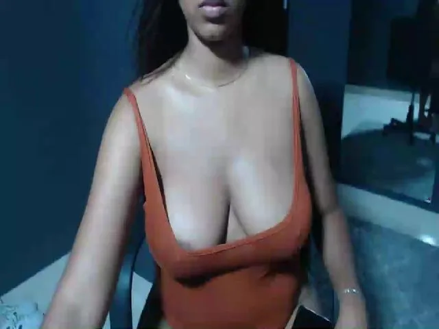 Live sex webcam photo for Chantall05 #272348970