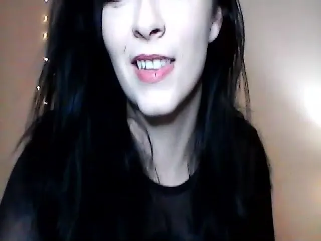 Live sex webcam photo for Chaosgoddess1 #274429531