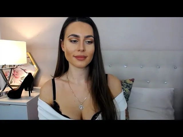 Live sex webcam photo for CharlotteLOV #271897474