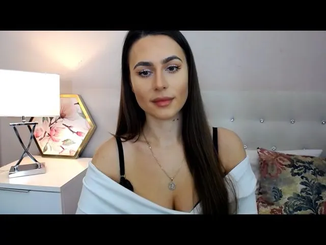 Live sex webcam photo for CharlotteLOV #271918926