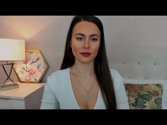 Live sex webcam photo for CharlotteLOV #272538335