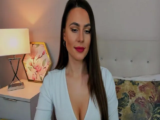 Live sex webcam photo for CharlotteLOV #272709037