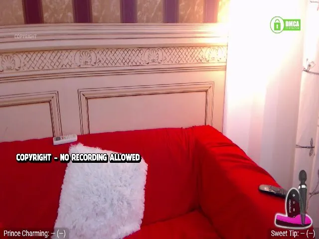 Live sex webcam photo for CharmingKARLA #272433074