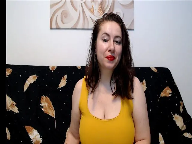 Live sex webcam photo for CharmingWanda #272212134