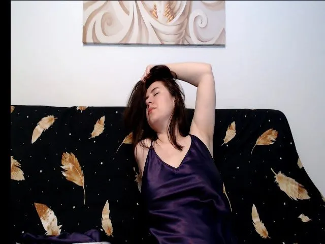 Live sex webcam photo for CharmingWanda #272444510