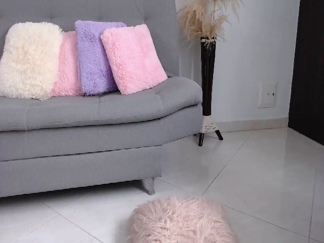 Live sex webcam photo for Charollhott #272083577