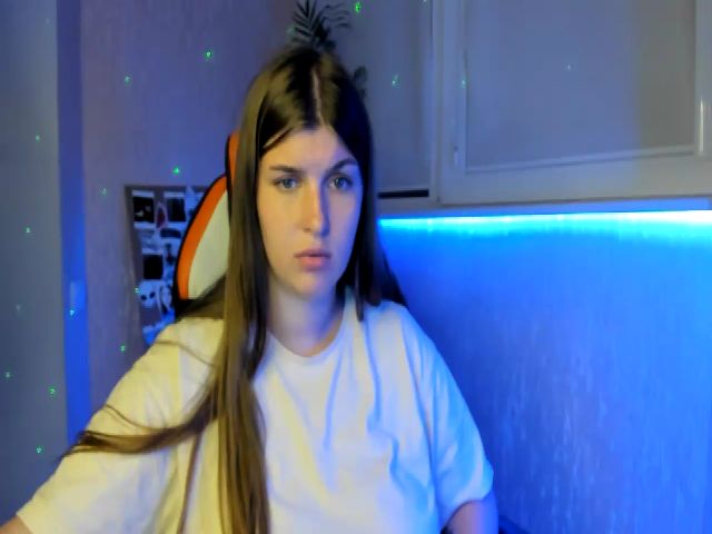 Live sex webcam photo for CheerryyPiiee #274489330