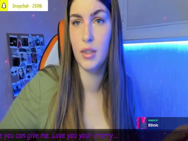 Live sex webcam photo for CheerryyPiiee #274516422