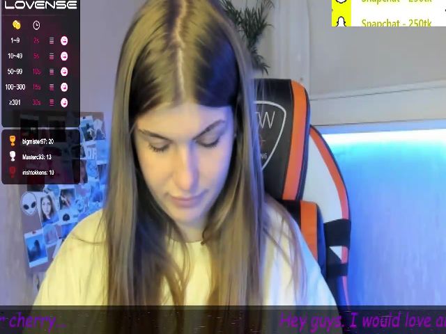 Live sex webcam photo for CheerryyPiiee #274536956