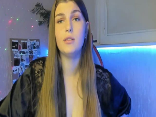 Live sex webcam photo for CheerryyPiiee #274568287