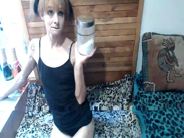 Live sex webcam photo for CherryRoX #273018990