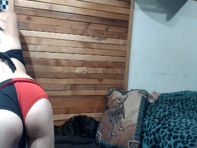 Live sex webcam photo for CherryRoX #273453536