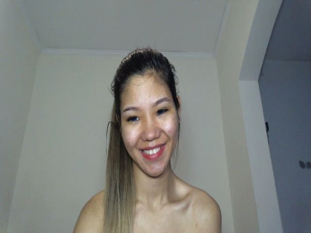 Live sex webcam photo for Cherrypie555 #272583772