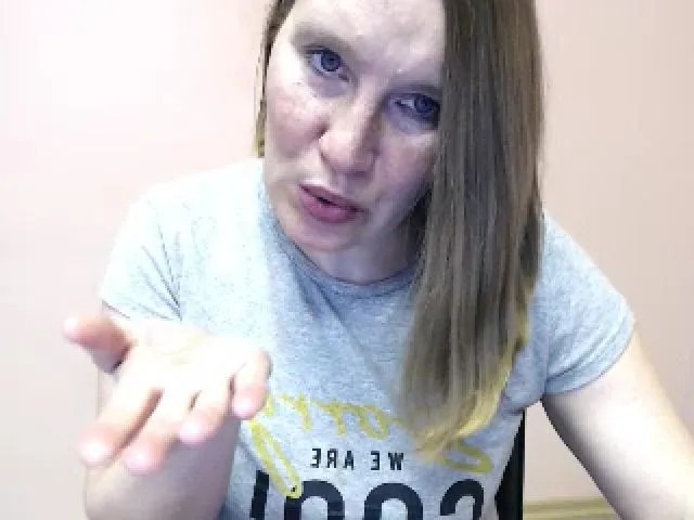 Live sex webcam photo for ChloePlay #271995652
