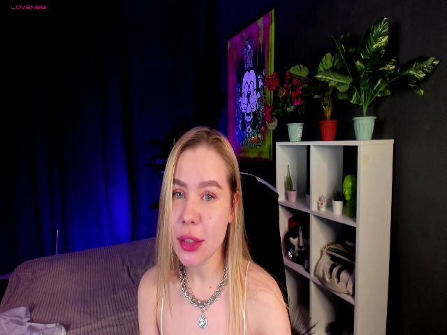 Live sex webcam photo for Chloe_Fly #272344673