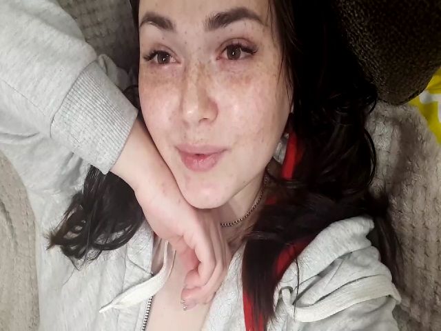 Live sex webcam photo for ChristaRi #271888341