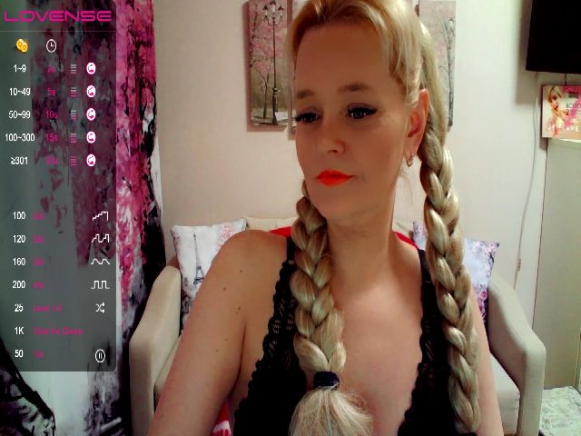 Live sex webcam photo for ChristiRoses #272459715