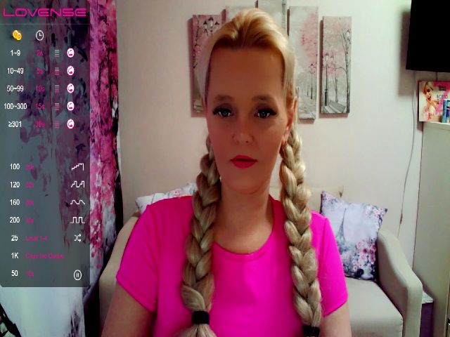 Live sex webcam photo for ChristiRoses #272464797