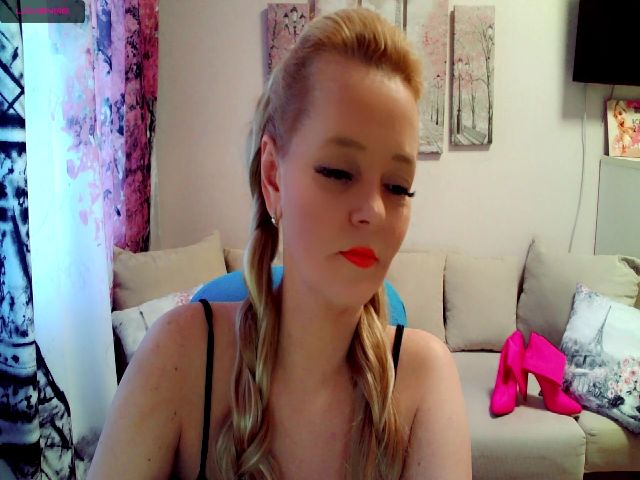 Live sex webcam photo for ChristiRoses #272785944