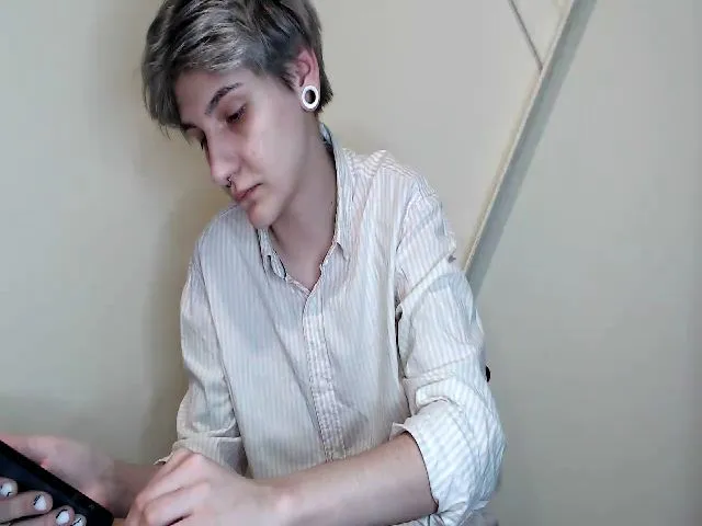 Live sex webcam photo for Chromasia #271901128