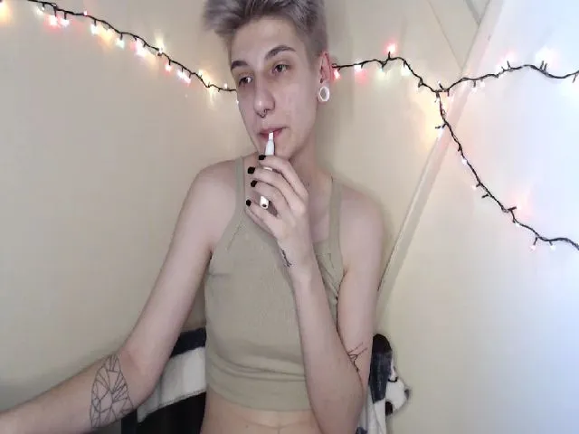 Live sex webcam photo for Chromasia #272370524
