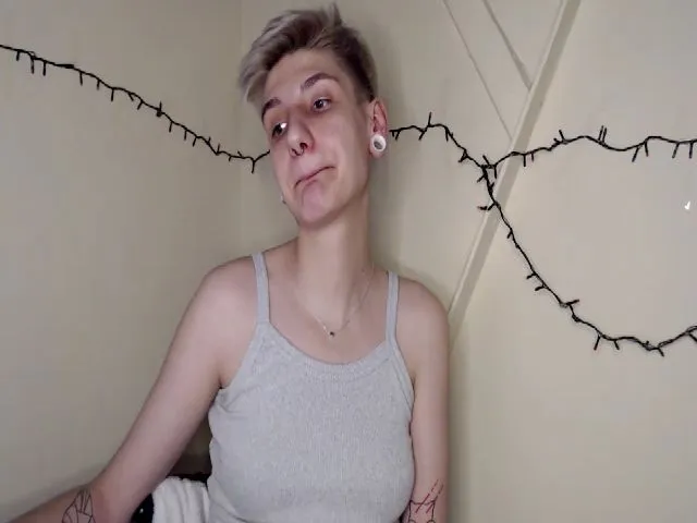Live sex webcam photo for Chromasia #272490186